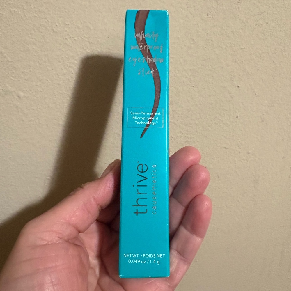 thrive causemetics 'Riji' cocoa shimmer water Proof Eyeshadow Stick Brand New .